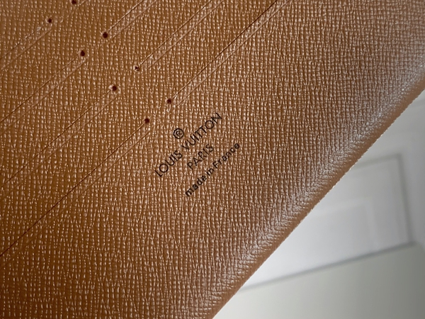 LVコピーウォレット細部ディテール